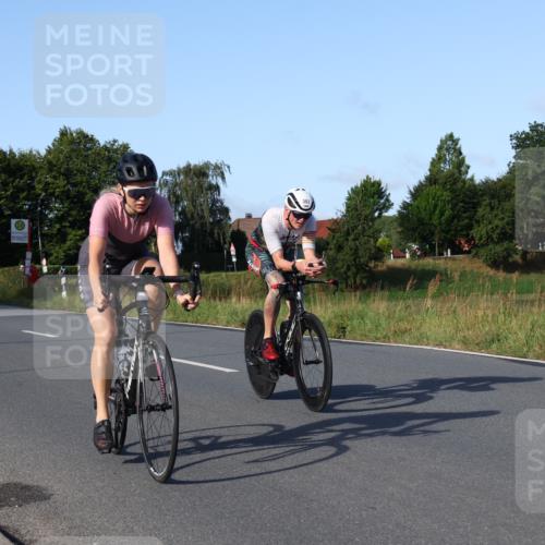 25.08.2024 - Elbe Triathlon Hamburg Fuchs,  Jonas http://msf.ph/oto/6868545 25.08.2024 09:30:57 Radfahren 438, 383, 145, 400, 254 meine-sportfotos.de