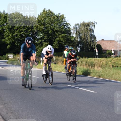 25.08.2024 - Elbe Triathlon Hamburg Fuchs,  Jonas http://msf.ph/oto/6868679 25.08.2024 09:31:10 Radfahren 271, 67, 113, 136, 187, 257, 302, 307, 312, 482 meine-sportfotos.de