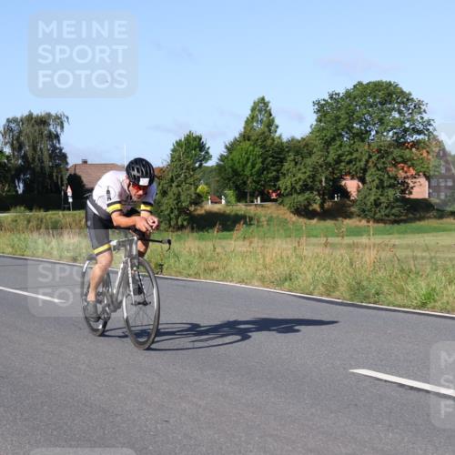 25.08.2024 - Elbe Triathlon Hamburg Fuchs,  Jonas http://msf.ph/oto/6868817 25.08.2024 09:31:21 Radfahren 312, 482, 243, 72, 277, 125, 351 meine-sportfotos.de