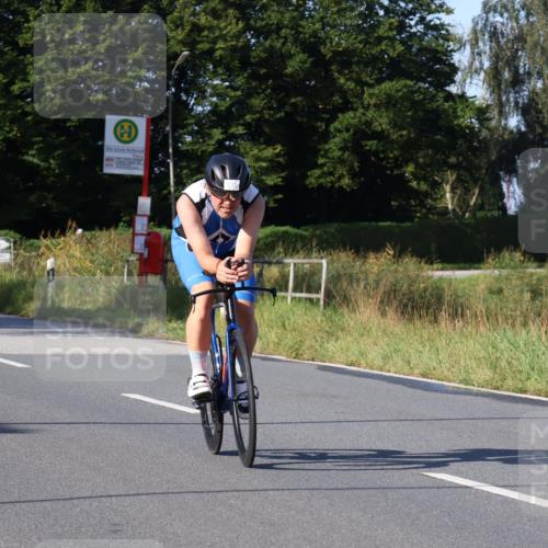 25.08.2024 - Elbe Triathlon Hamburg Fuchs,  Jonas http://msf.ph/oto/6868951 25.08.2024 09:31:37 Radfahren 242, 173, 176, 200, 373 meine-sportfotos.de