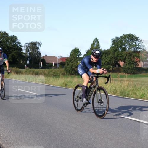 25.08.2024 - Elbe Triathlon Hamburg Fuchs,  Jonas http://msf.ph/oto/6869036 25.08.2024 09:31:43 Radfahren 173, 176, 200, 373, 397, 219, 350, 124 meine-sportfotos.de