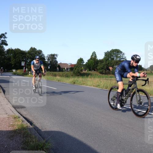 25.08.2024 - Elbe Triathlon Hamburg Fuchs,  Jonas http://msf.ph/oto/6869041 25.08.2024 09:31:43 Radfahren 173, 176, 200, 373, 397, 219, 350, 124 meine-sportfotos.de