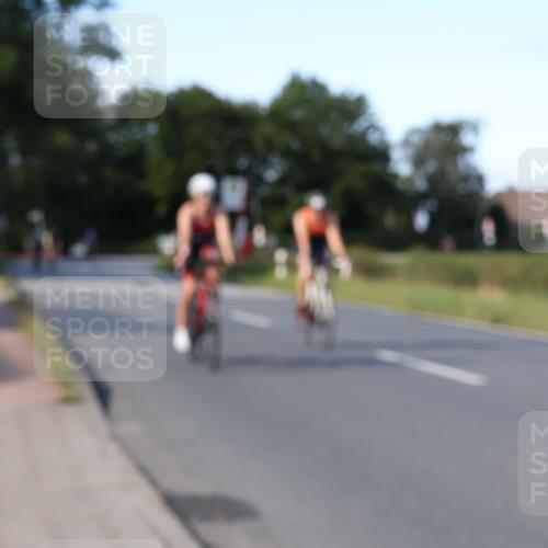 25.08.2024 - Elbe Triathlon Hamburg Fuchs,  Jonas http://msf.ph/oto/6869082 25.08.2024 09:31:47 Radfahren 200, 373, 397, 219, 350, 124, 147, 133, 469 meine-sportfotos.de