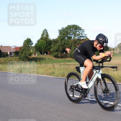 25.08.2024 - Elbe Triathlon Hamburg Fuchs,  Jonas http://msf.ph/oto/6869148 25.08.2024 09:31:53 Radfahren 350, 124, 147, 133, 469, 175, 321, 356, 139 meine-sportfotos.de