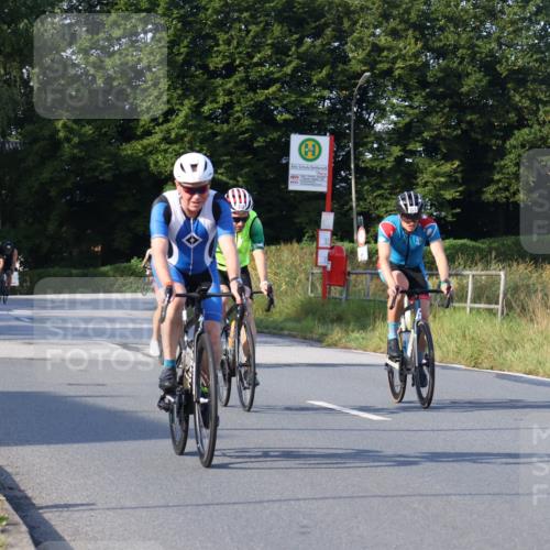 25.08.2024 - Elbe Triathlon Hamburg Fuchs,  Jonas http://msf.ph/oto/6869157 25.08.2024 09:31:55 Radfahren 147, 133, 469, 175, 321, 356, 139, 396, 229 meine-sportfotos.de