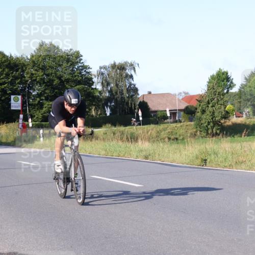25.08.2024 - Elbe Triathlon Hamburg Fuchs,  Jonas http://msf.ph/oto/6869297 25.08.2024 09:32:07 Radfahren 229, 423, 206, 345, 391 meine-sportfotos.de