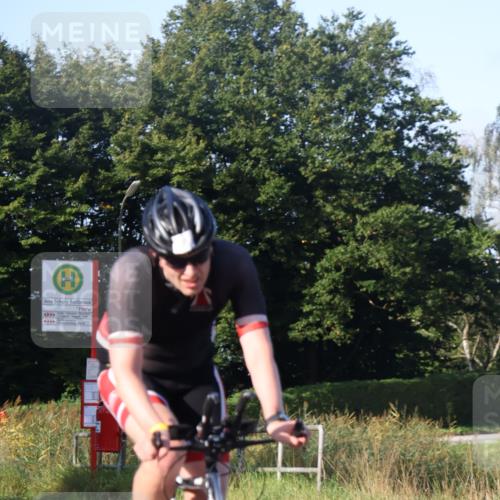 25.08.2024 - Elbe Triathlon Hamburg Fuchs,  Jonas http://msf.ph/oto/6869336 25.08.2024 09:32:15 Radfahren 59, 73, 99, 339, 107 meine-sportfotos.de