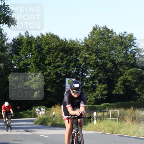 25.08.2024 - Elbe Triathlon Hamburg Fuchs,  Jonas http://msf.ph/oto/6869390 25.08.2024 09:32:22 Radfahren 73, 99, 339, 107, 366 meine-sportfotos.de
