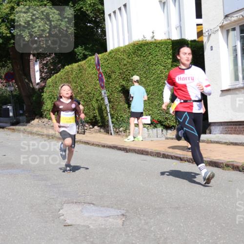 25.08.2024 - 20. Blankeneser Heldenlauf Strokosch-Dieckow http://msf.ph/oto/6869466 25.08.2024 10:30:50 Ziel 6271, 6290, 6339, 6364, 6400, 6401, 6516 meine-sportfotos.de