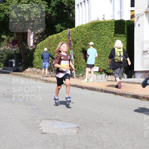 25.08.2024 - 20. Blankeneser Heldenlauf Strokosch-Dieckow http://msf.ph/oto/6869475 25.08.2024 10:30:50 Ziel 6271, 6290, 6339, 6364, 6400, 6401, 6516 meine-sportfotos.de