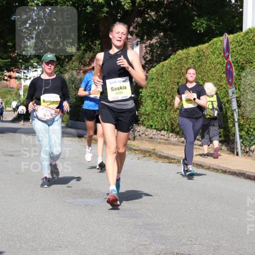 25.08.2024 - 20. Blankeneser Heldenlauf Strokosch-Dieckow http://msf.ph/oto/6869603 25.08.2024 10:30:57 Ziel 6271, 6290, 6364, 6400, 6401 meine-sportfotos.de