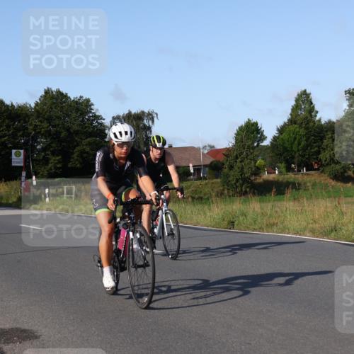 25.08.2024 - Elbe Triathlon Hamburg Fuchs,  Jonas http://msf.ph/oto/6869693 25.08.2024 09:32:55 Radfahren 274, 144, 146, 393, 382 meine-sportfotos.de