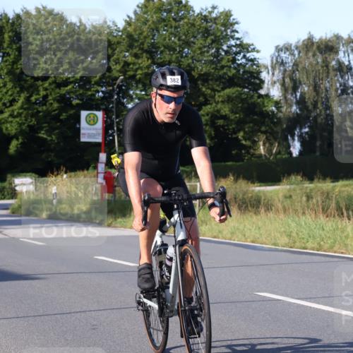 25.08.2024 - Elbe Triathlon Hamburg Fuchs,  Jonas http://msf.ph/oto/6869711 25.08.2024 09:33:00 Radfahren 144, 146, 393, 382 meine-sportfotos.de