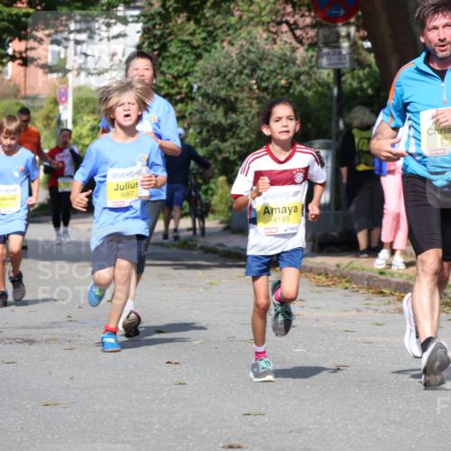 25.08.2024 - 20. Blankeneser Heldenlauf Strokosch-Dieckow http://msf.ph/oto/6869765 25.08.2024 10:31:14 Ziel 6067, 6177, 6189, 6190, 6490 meine-sportfotos.de