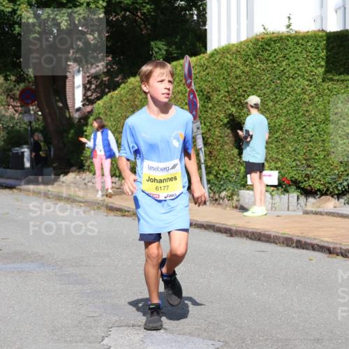 25.08.2024 - 20. Blankeneser Heldenlauf Strokosch-Dieckow http://msf.ph/oto/6869918 25.08.2024 10:31:21 Ziel 6067, 6082, 6177, 6189, 6190, 6247, 6338, 6490 meine-sportfotos.de