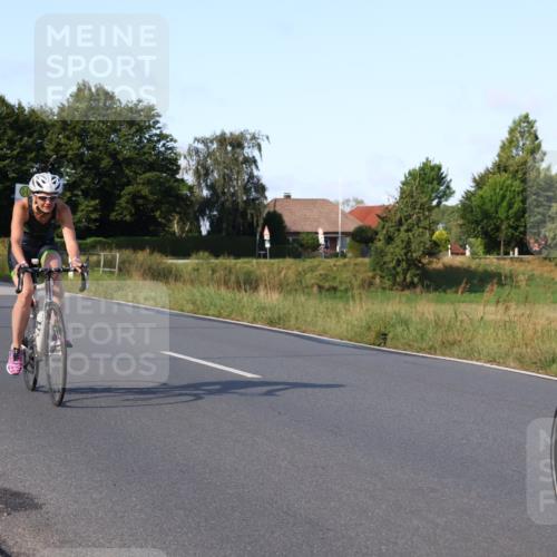 25.08.2024 - Elbe Triathlon Hamburg Fuchs,  Jonas http://msf.ph/oto/6870123 25.08.2024 09:33:44 Radfahren 181, 316, 326, 156, 126, 228, 352 meine-sportfotos.de