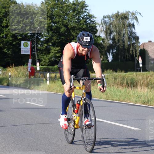 25.08.2024 - Elbe Triathlon Hamburg Fuchs,  Jonas http://msf.ph/oto/6870223 25.08.2024 09:33:51 Radfahren 228, 352, 1851, 234, 53, 256 meine-sportfotos.de
