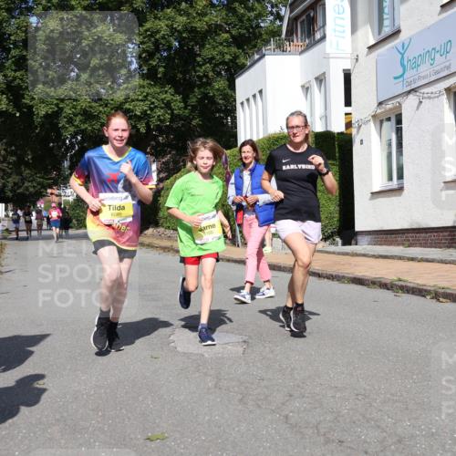 25.08.2024 - 20. Blankeneser Heldenlauf Strokosch-Dieckow http://msf.ph/oto/6870310 25.08.2024 10:31:43 Ziel 6098, 6099, 6100, 6241, 6324, 6432 meine-sportfotos.de