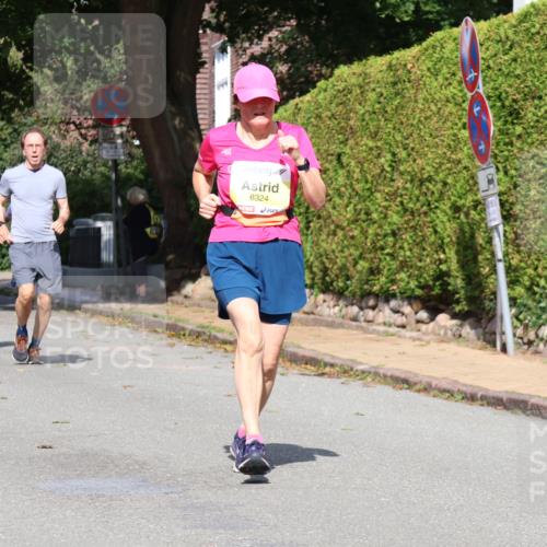 25.08.2024 - 20. Blankeneser Heldenlauf Strokosch-Dieckow http://msf.ph/oto/6870369 25.08.2024 10:31:50 Ziel 6039, 6274, 6275, 6324, 6524, 6525 meine-sportfotos.de