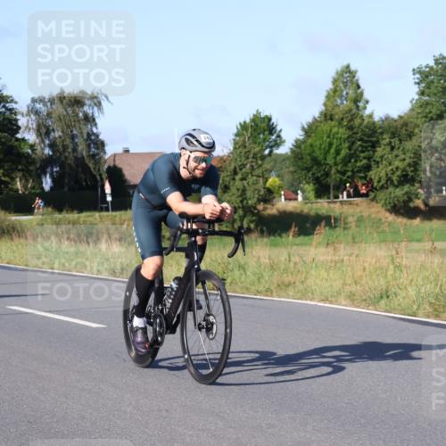 25.08.2024 - Elbe Triathlon Hamburg Fuchs,  Jonas http://msf.ph/oto/6870385 25.08.2024 09:34:06 Radfahren 245, 314, 159 meine-sportfotos.de