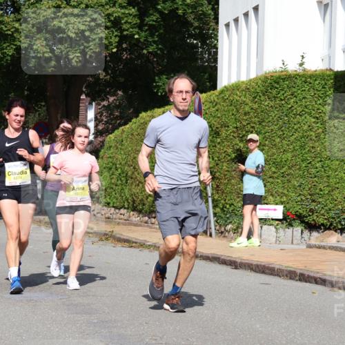 25.08.2024 - 20. Blankeneser Heldenlauf Strokosch-Dieckow http://msf.ph/oto/6870433 25.08.2024 10:31:55 Ziel 6039, 6274, 6275, 6324, 6524, 6525 meine-sportfotos.de