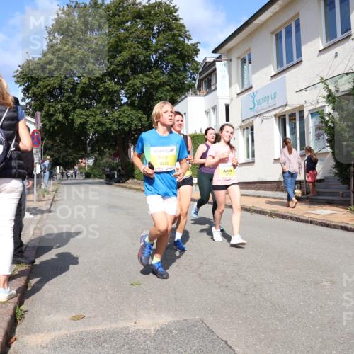 25.08.2024 - 20. Blankeneser Heldenlauf Strokosch-Dieckow http://msf.ph/oto/6870489 25.08.2024 10:31:57 Ziel 6039, 6274, 6275, 6324, 6524, 6525 meine-sportfotos.de