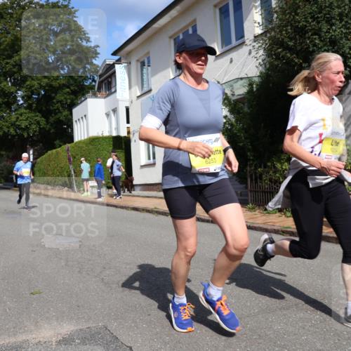 25.08.2024 - 20. Blankeneser Heldenlauf Strokosch-Dieckow http://msf.ph/oto/6870841 25.08.2024 10:32:29 Ziel 6086, 6115, 6146, 6201, 6253, 6254, 6464, 6533 meine-sportfotos.de