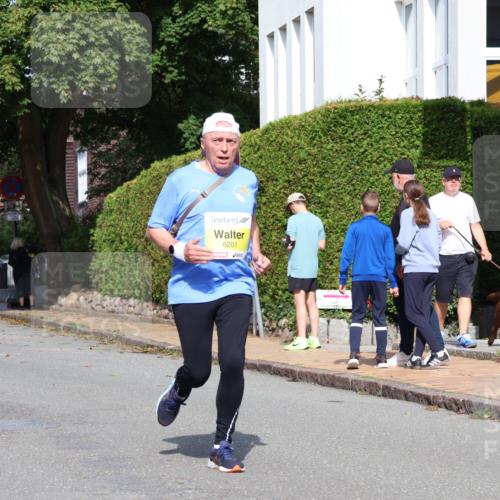 25.08.2024 - 20. Blankeneser Heldenlauf Strokosch-Dieckow http://msf.ph/oto/6870884 25.08.2024 10:32:31 Ziel 6086, 6115, 6146, 6201, 6253, 6254, 6533 meine-sportfotos.de