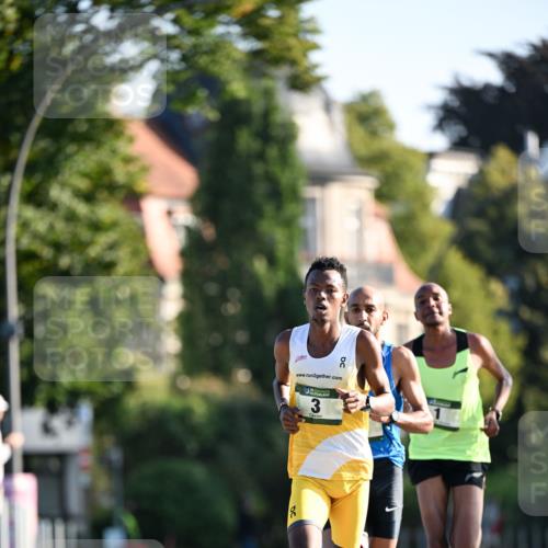 01.09.2024 - BARMER Alsterlauf Dr. Thomas Lammeyer http://msf.ph/oto/6886889 01.09.2024 09:16:23 Laufen 2, 3 meine-sportfotos.de