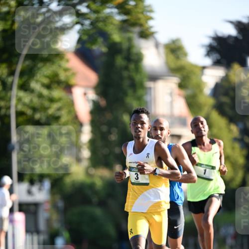 01.09.2024 - BARMER Alsterlauf Dr. Thomas Lammeyer http://msf.ph/oto/6886890 01.09.2024 09:16:23 Laufen 2, 3 meine-sportfotos.de