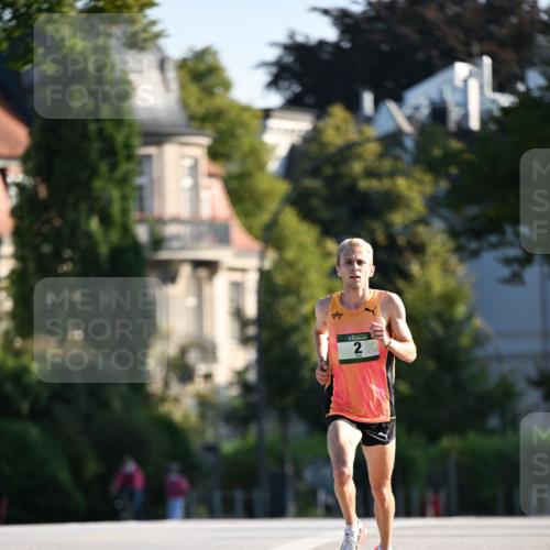 01.09.2024 - BARMER Alsterlauf Dr. Thomas Lammeyer http://msf.ph/oto/6886902 01.09.2024 09:16:41 Laufen  meine-sportfotos.de