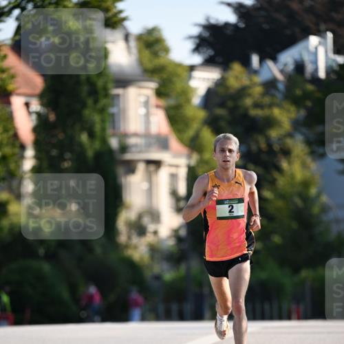 01.09.2024 - BARMER Alsterlauf Dr. Thomas Lammeyer http://msf.ph/oto/6886905 01.09.2024 09:16:41 Laufen  meine-sportfotos.de