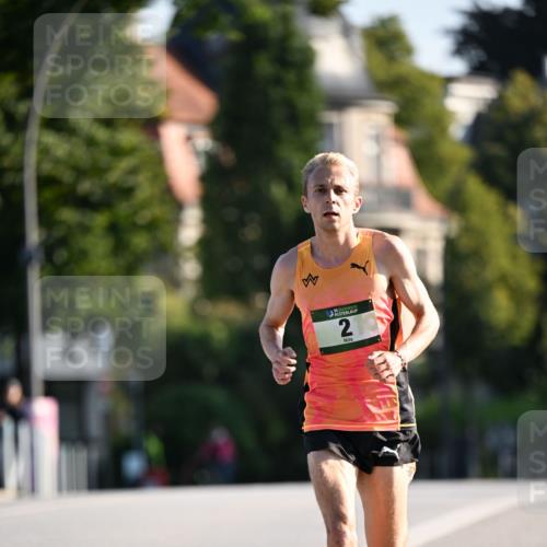 01.09.2024 - BARMER Alsterlauf Dr. Thomas Lammeyer http://msf.ph/oto/6886913 01.09.2024 09:16:42 Laufen 35, 2 meine-sportfotos.de
