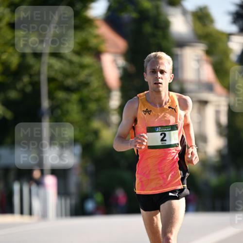 01.09.2024 - BARMER Alsterlauf Dr. Thomas Lammeyer http://msf.ph/oto/6886915 01.09.2024 09:16:43 Laufen 35, 2 meine-sportfotos.de