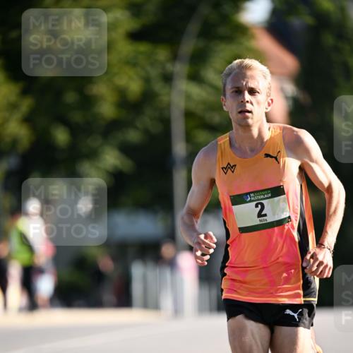 01.09.2024 - BARMER Alsterlauf Dr. Thomas Lammeyer http://msf.ph/oto/6886918 01.09.2024 09:16:43 Laufen 35, 2 meine-sportfotos.de