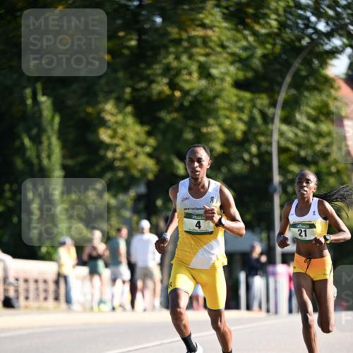 01.09.2024 - BARMER Alsterlauf Dr. Thomas Lammeyer http://msf.ph/oto/6886938 01.09.2024 09:17:20 Laufen 2, 21 meine-sportfotos.de