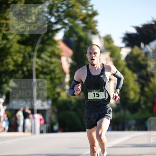 01.09.2024 - BARMER Alsterlauf Dr. Thomas Lammeyer http://msf.ph/oto/6886995 01.09.2024 09:17:44 Laufen 25, 15 meine-sportfotos.de