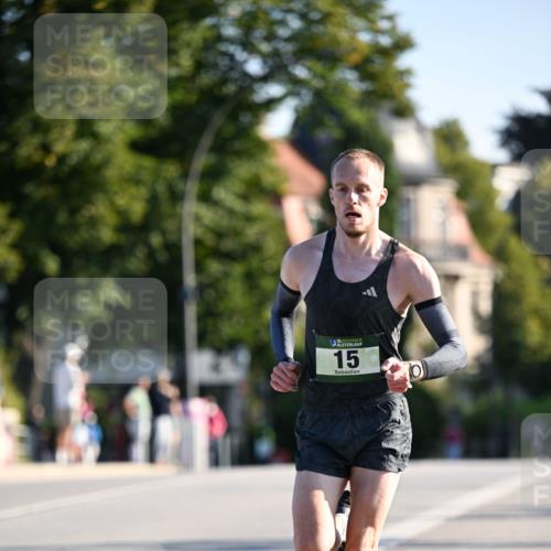 01.09.2024 - BARMER Alsterlauf Dr. Thomas Lammeyer http://msf.ph/oto/6886997 01.09.2024 09:17:45 Laufen 15 meine-sportfotos.de