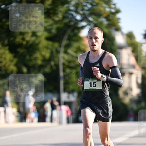 01.09.2024 - BARMER Alsterlauf Dr. Thomas Lammeyer http://msf.ph/oto/6886998 01.09.2024 09:17:45 Laufen 135, 15 meine-sportfotos.de