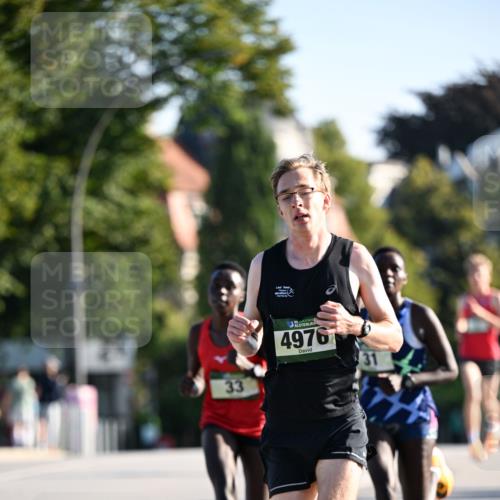 01.09.2024 - BARMER Alsterlauf Dr. Thomas Lammeyer http://msf.ph/oto/6887012 01.09.2024 09:17:48 Laufen 33, 4976 meine-sportfotos.de