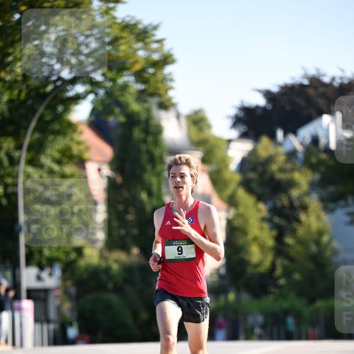 01.09.2024 - BARMER Alsterlauf Dr. Thomas Lammeyer http://msf.ph/oto/6887020 01.09.2024 09:17:51 Laufen  meine-sportfotos.de