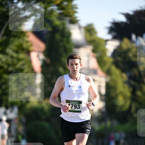 01.09.2024 - BARMER Alsterlauf Dr. Thomas Lammeyer http://msf.ph/oto/6887037 01.09.2024 09:18:06 Laufen 793 meine-sportfotos.de