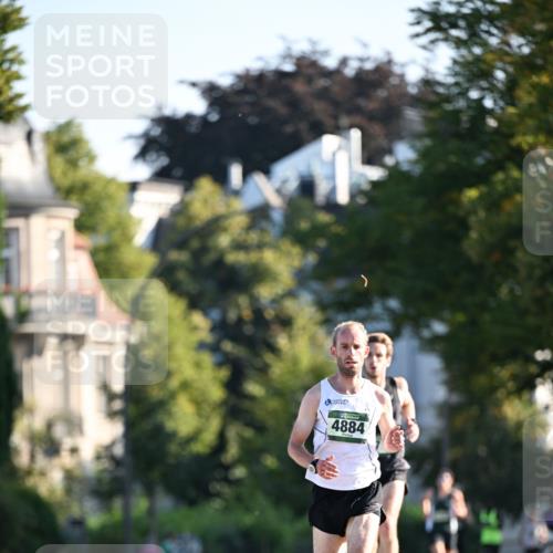 01.09.2024 - BARMER Alsterlauf Dr. Thomas Lammeyer http://msf.ph/oto/6887045 01.09.2024 09:18:10 Laufen 4884 meine-sportfotos.de