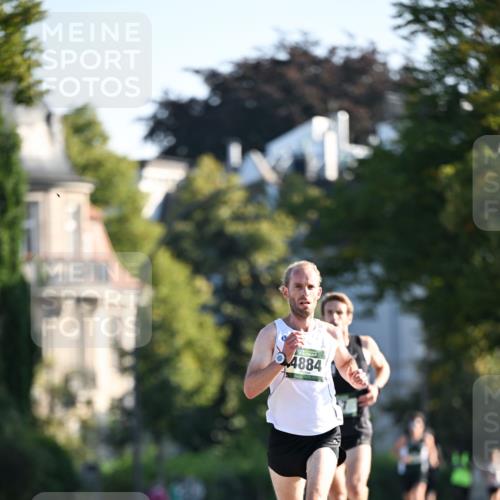 01.09.2024 - BARMER Alsterlauf Dr. Thomas Lammeyer http://msf.ph/oto/6887049 01.09.2024 09:18:10 Laufen 4884 meine-sportfotos.de