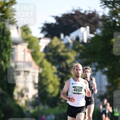 01.09.2024 - BARMER Alsterlauf Dr. Thomas Lammeyer http://msf.ph/oto/6887050 01.09.2024 09:18:10 Laufen 4884 meine-sportfotos.de