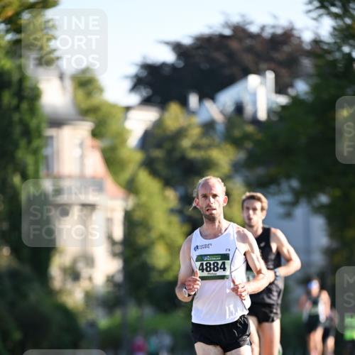 01.09.2024 - BARMER Alsterlauf Dr. Thomas Lammeyer http://msf.ph/oto/6887053 01.09.2024 09:18:11 Laufen 4884 meine-sportfotos.de