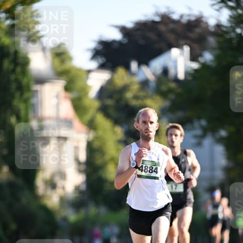 01.09.2024 - BARMER Alsterlauf Dr. Thomas Lammeyer http://msf.ph/oto/6887054 01.09.2024 09:18:11 Laufen 5, 4884, 17 meine-sportfotos.de
