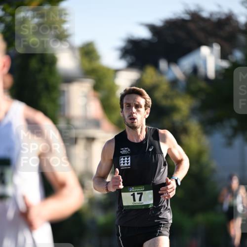 01.09.2024 - BARMER Alsterlauf Dr. Thomas Lammeyer http://msf.ph/oto/6887064 01.09.2024 09:18:13 Laufen 5, 17 meine-sportfotos.de