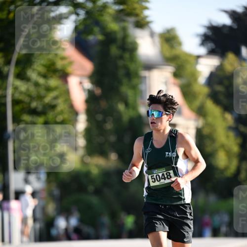 01.09.2024 - BARMER Alsterlauf Dr. Thomas Lammeyer http://msf.ph/oto/6887081 01.09.2024 09:18:19 Laufen 5048 meine-sportfotos.de