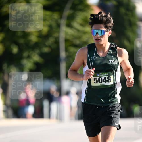 01.09.2024 - BARMER Alsterlauf Dr. Thomas Lammeyer http://msf.ph/oto/6887088 01.09.2024 09:18:20 Laufen 16135, 5048 meine-sportfotos.de